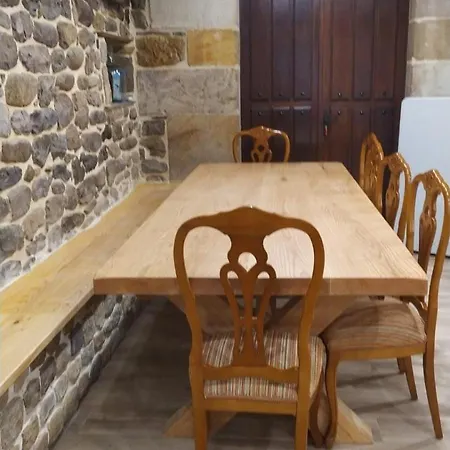 Casa De Pueblo En