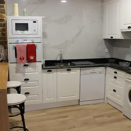 Casa De Pueblo En * Selaya